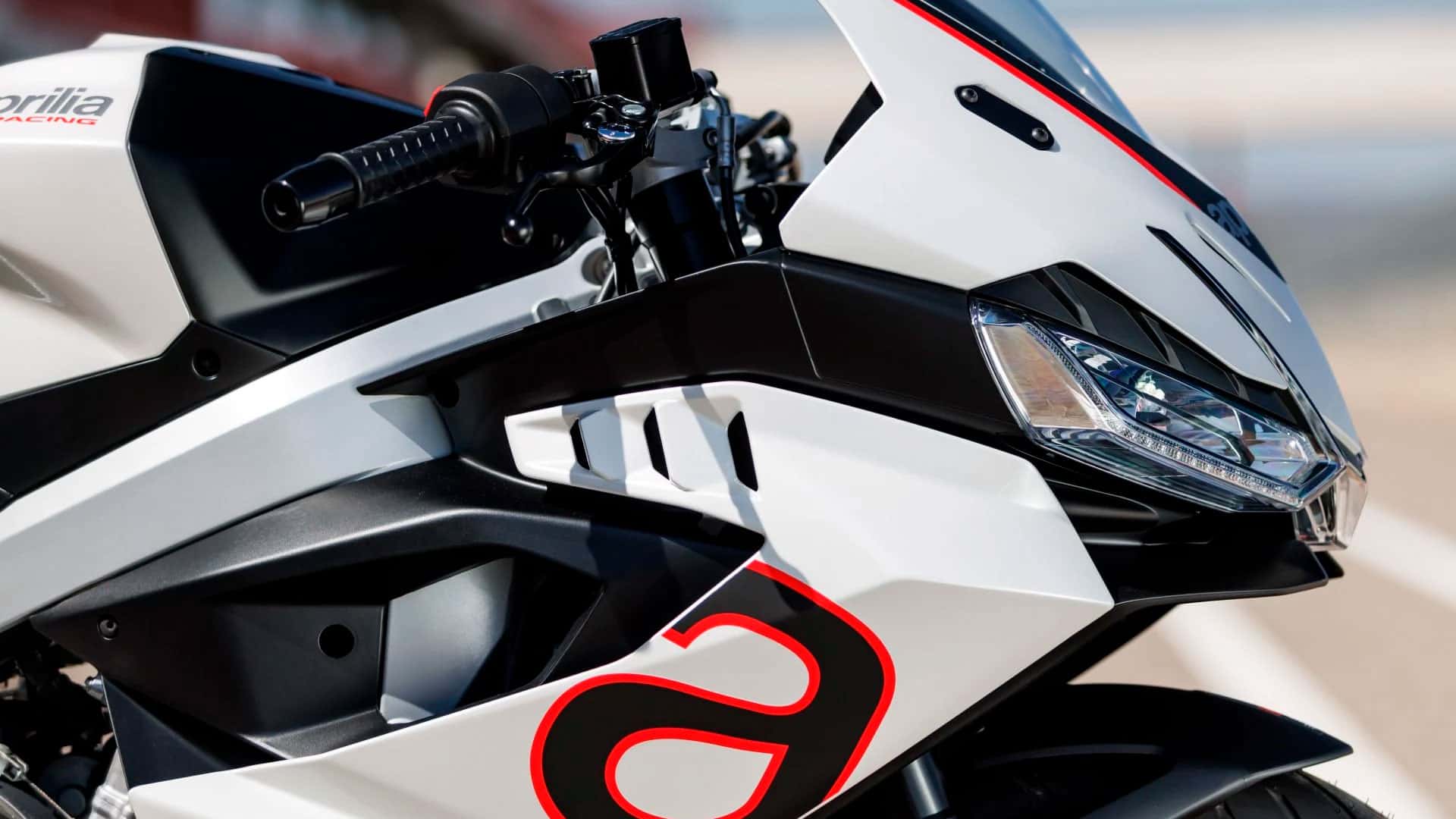 2-Galleria-Aprilia-RS-457-Aprilia-Colombia